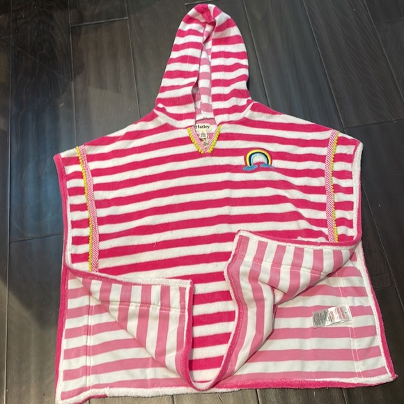 👶 Buy one / get one free. Hatley kids terry cloth towel poncho. Size 6. - Picture 4 of 5